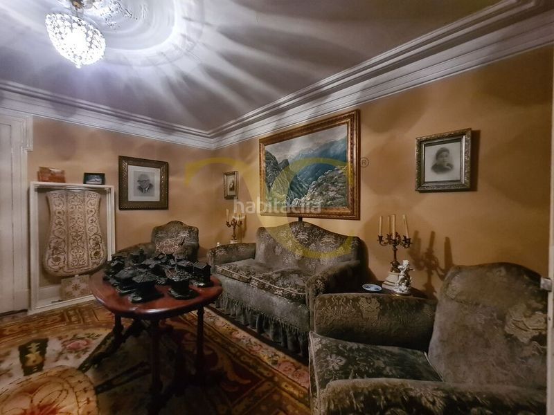 Foto 529e1a06-2ed4-4565-b766-bf7e26e1a1a9. Casa amb calefacció aparcament a Somió Gijón