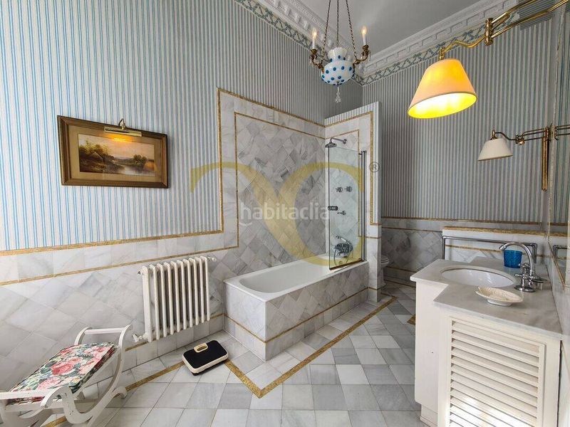 Foto 5d0713f5-a59e-424c-8033-35f8645a7b90. Casa amb calefacció aparcament a Somió Gijón