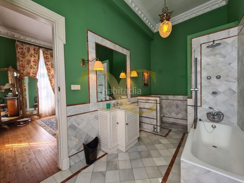 Foto 5d3f21fb-ff7c-4663-b0fa-3dd8ee36df73. Casa amb calefacció aparcament a Somió Gijón