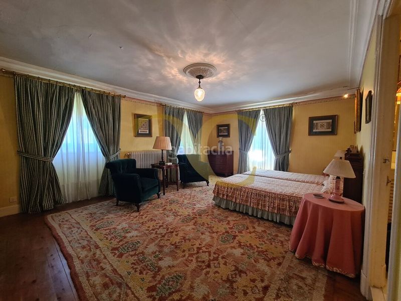 Foto 9b6cb4af-953e-41cb-95be-752cce44158c. Casa amb calefacció aparcament a Somió Gijón