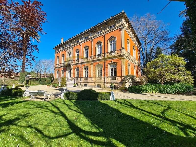 Foto a2f71e76-5d0d-4c74-ba10-6c155d32b70b. Casa amb calefacció aparcament a Somió Gijón