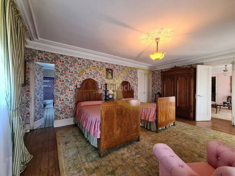 Foto a44f655f-2d99-4e34-b539-360d81d1322c. Casa amb calefacció aparcament a Somió Gijón