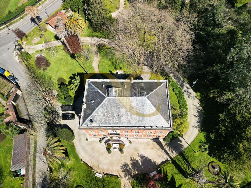 Foto d590c2c7-4d2a-4ebb-b118-f0a088ed5b06. Casa amb calefacció aparcament a Somió Gijón