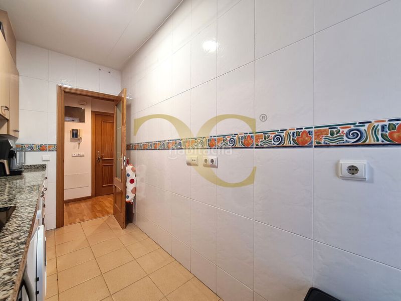 Foto 4cd8d6fd-50b3-4d79-8b67-c3025d765605. Apartament amb calefacció a Centro Gijón