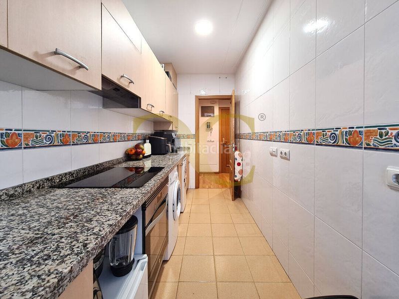 Foto 698a3d61-24f5-406c-9269-c25c477d57b2. Apartament amb calefacció a Centro Gijón