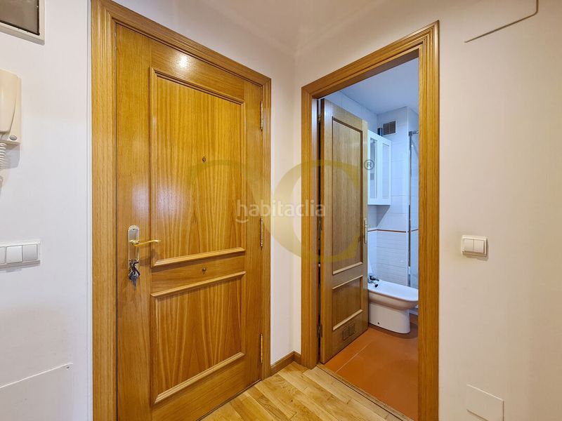 Foto 99d4208f-35d1-4194-939f-e0f5cb08b2b6. Apartament amb calefacció a Centro Gijón