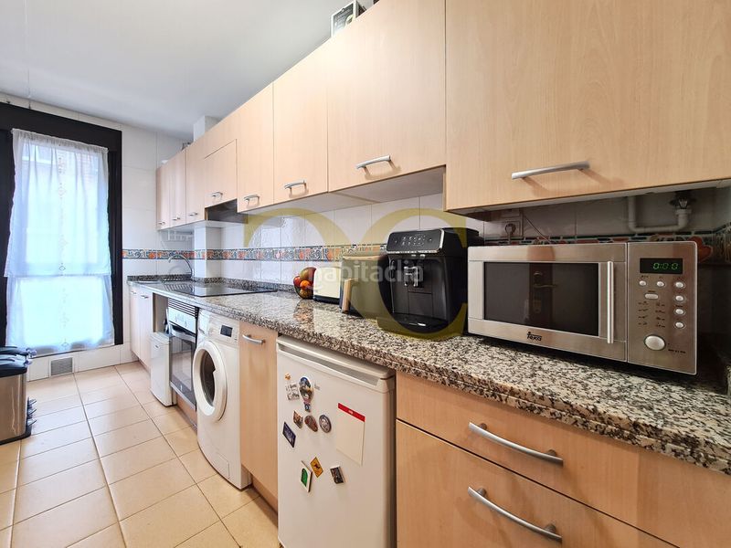 Foto cf75355e-d061-4f07-9dad-909c9ba6af2e. Apartament amb calefacció a Centro Gijón