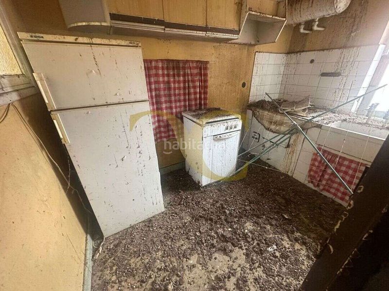 Foto 8f814839-2b6f-4834-97a3-f40548924566. Edificio  en el centro . en Villaviciosa - amandi Villaviciosa