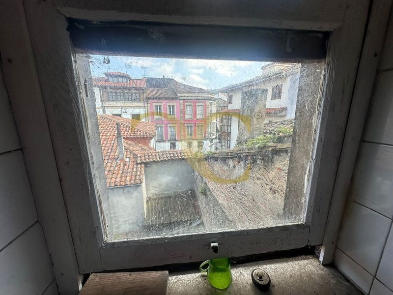 Foto ca11f723-4e51-4240-8672-778738e3d660. Edificio  en el centro . en Villaviciosa - amandi Villaviciosa