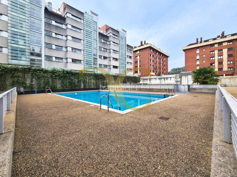 Foto 7cde5be6-0b21-4691-a156-6bfa66b83098. Dúplex amb calefacció aparcament piscina a Ciudad Naranco - Prados de La Fuente Oviedo