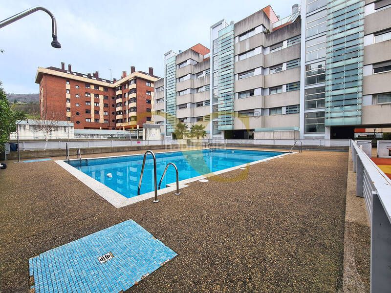 Foto d7778922-bd43-4216-88b6-f64de5684fbf. Dúplex amb calefacció aparcament piscina a Ciudad Naranco - Prados de La Fuente Oviedo