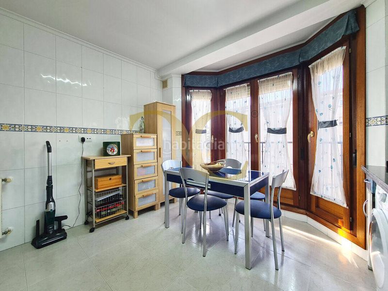 Foto 3f80d85e-47ef-4e6a-ac8b-ae52d47fa1ca. Dúplex amb calefacció a El Carbayedo - El Quirinal Avilés