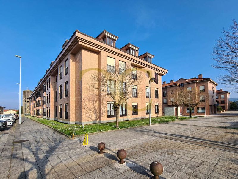 Foto 4db03844-4a73-46be-a369-5a895278362d. Dúplex amb calefacció a El Carbayedo - El Quirinal Avilés