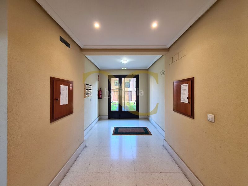 Foto 6951ecbd-0e00-4cdf-aa43-ec0615d824b7. Dúplex amb calefacció a El Carbayedo - El Quirinal Avilés