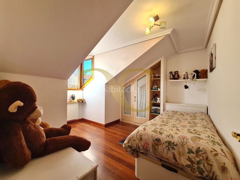 Foto 8b674d0c-9a66-4c7e-9013-27f3bed94a45. Dúplex amb calefacció a El Carbayedo - El Quirinal Avilés