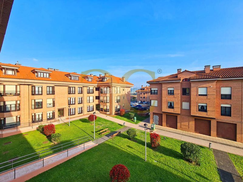 Foto 9e6607ca-bfef-4fbc-80e6-68c6996b5496. Dúplex amb calefacció a El Carbayedo - El Quirinal Avilés