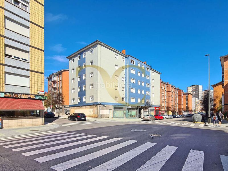 Foto a2eae1d2-6644-4f3b-84ad-e8b68a343ee9. Pis amb calefacció a Pumarín Gijón