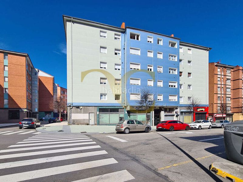 Foto a913d062-277a-4937-b6ec-ef849ceb923b. Pis amb calefacció a Pumarín Gijón