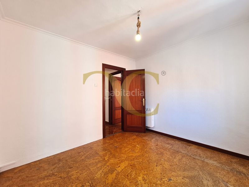 Foto b38037ab-5df4-49f5-84ab-8323b7e7f3e6. Pis amb calefacció a Pumarín Gijón