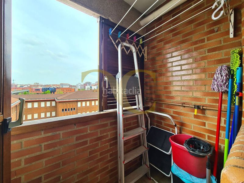 Foto f683d064-a2d9-49dd-9b07-c1cf785136b3. Pis amb calefacció aparcament a El Natahoyo Gijón