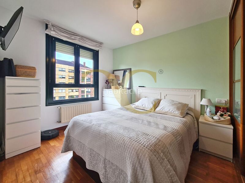 Foto 2f21c253-3f21-4580-82e7-19bb69dc9d43. Pis amb calefacció aparcament piscina a Viesques Gijón