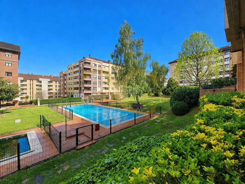 Foto 5631d08f-32c8-4ae2-89da-37c5577ac4a1. Pis amb calefacció aparcament piscina a Viesques Gijón