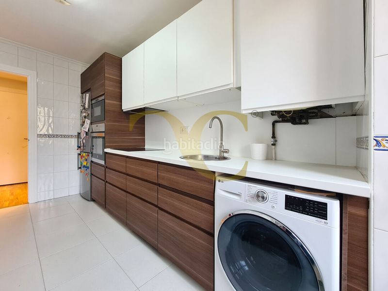 Foto a23b29f6-296f-4e90-8362-a77f40f6e238. Pis amb calefacció aparcament piscina a Viesques Gijón