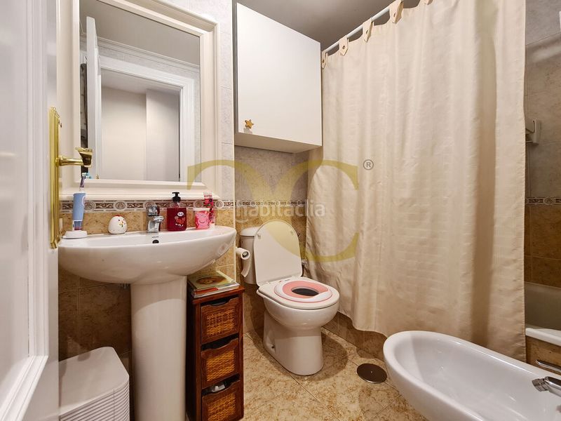 Foto c17e3625-0e81-4edf-98db-3828e0c91f2a. Pis amb calefacció aparcament piscina a Viesques Gijón