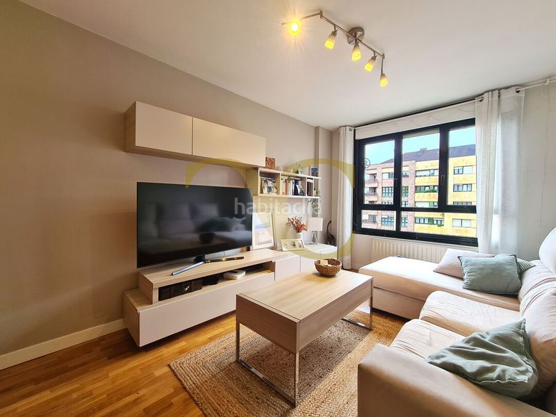 Foto fc06aafd-019e-44a1-82ed-39d4cbd1da34. Pis amb calefacció aparcament piscina a Viesques Gijón