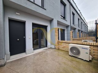 Casa adossada  Calle de baz�n. Exclusiva estrena hogar en trema�es luz, espacio y confort en un