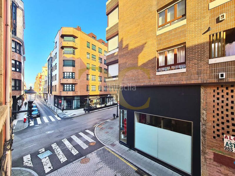 Foto f3d468bd-d79e-4e7b-920d-52c9e057d9f1. Apartamento  con encanto en el Centro . en Gijón