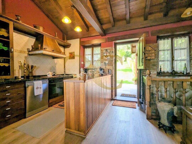 Foto 4ddf7069-34d4-4c72-ace7-fbac1d19b426. Casa amb calefacció aparcament a Cabranes