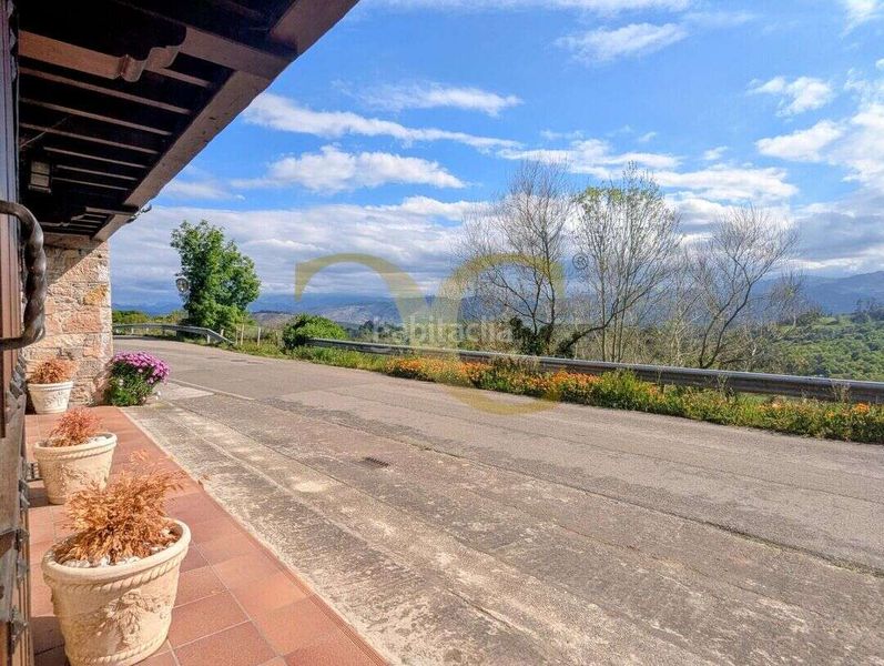 Foto a8fab08a-56d0-43d6-80a6-8e3d057bc39c. Casa amb calefacció aparcament a Cabranes