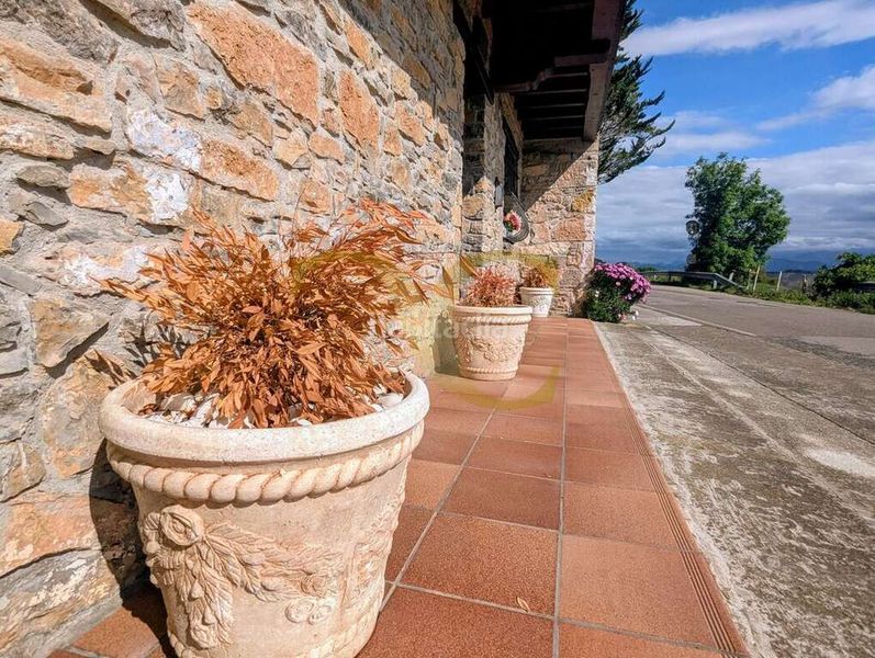 Foto c963294b-f062-49b9-9bb5-d03d9f243fac. Casa amb calefacció aparcament a Cabranes