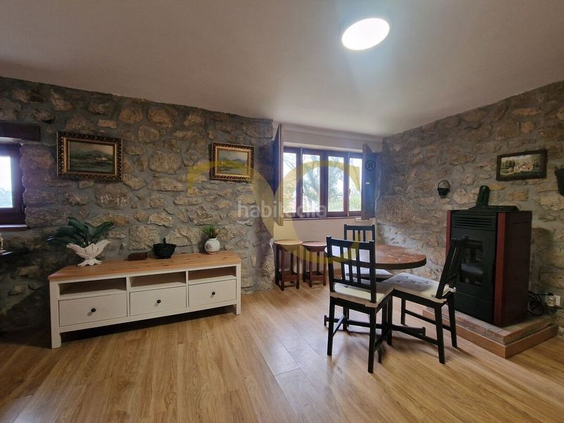 Foto 016f8796-28b3-41d9-8886-f7f8f6b04970. Casa amb calefacció a Pría-Nueva-Hontoria-Naves Llanes
