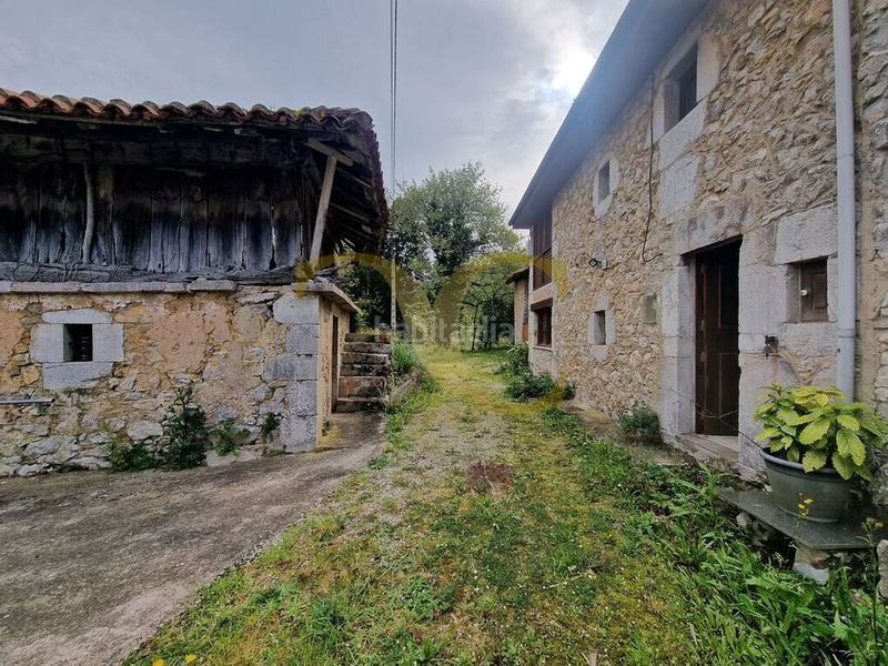 Foto 96a0d3ce-a9f1-428a-84bb-e5b13a6bde29. Casa amb calefacció a Pría-Nueva-Hontoria-Naves Llanes