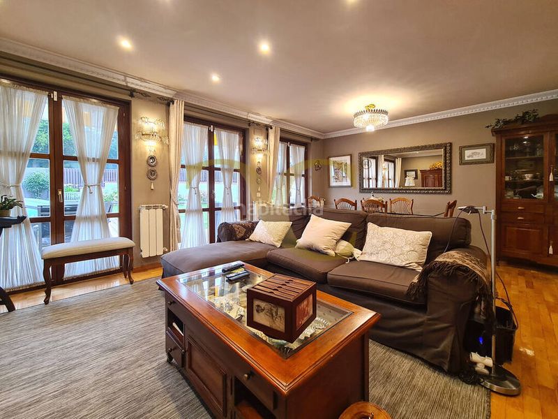 Foto 1ceb62d5-c50d-4f57-ab4e-6d7e971b8530. Casa amb calefacció aparcament piscina a Noreña