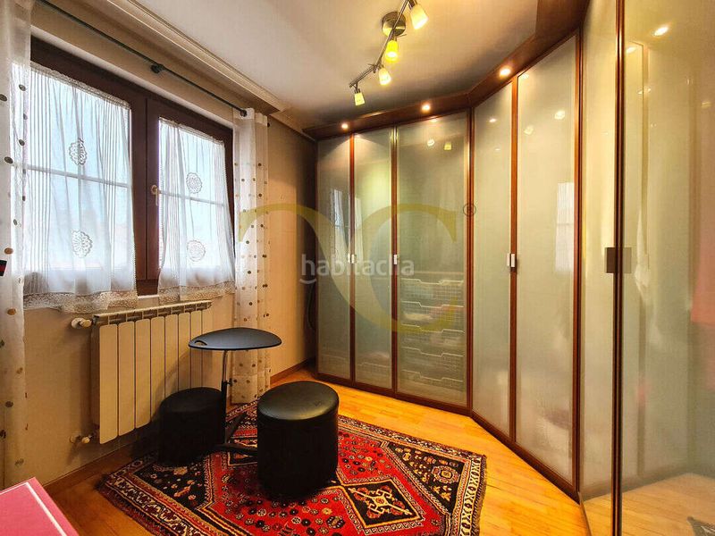 Foto ba59dd24-6095-4711-8384-7180739d3c30. Casa amb calefacció aparcament piscina a Noreña