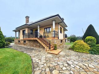 Chalet  N/a. Espectacular chalet en serantes, tapia de casariego.