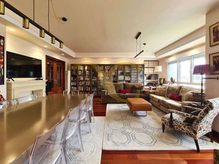 Pis a Calle de Mariano Pola