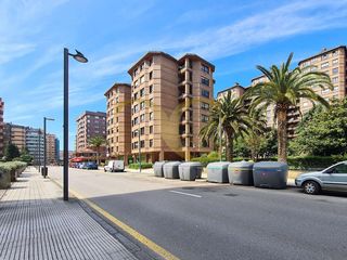 Flat  Calle ezcurdia. Amplia vivienda con terraza en el bibio.