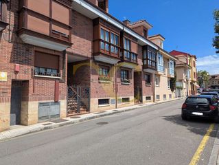 Maison jumelée  Calle del profesor pérez pimentel. Fantástico adosado en pleno centro de somió.