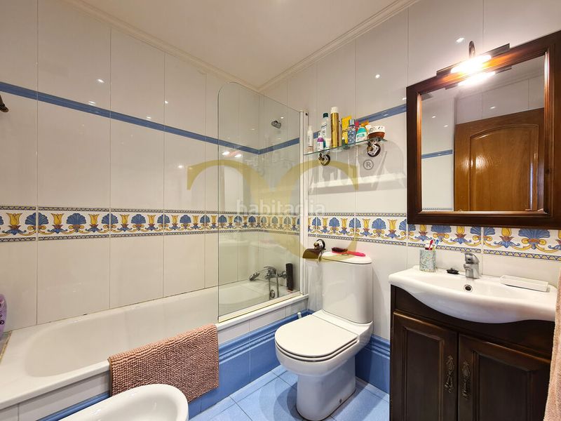 Foto dbd9b349-490d-4477-b84e-be0b1855f28c. Casa amb calefacció aparcament a La Guía Gijón