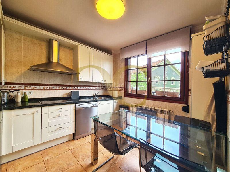 Foto f08e68f0-9083-42ea-b38d-2db1b1e1dd92. Casa amb calefacció aparcament a La Guía Gijón