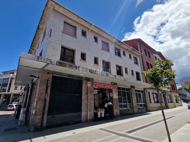 Foto cc18ba5c-4fab-4ee0-8a27-5b3a9eeb3ef2. Edificio in plaza barqueras 1 in Llanes pueblo Llanes