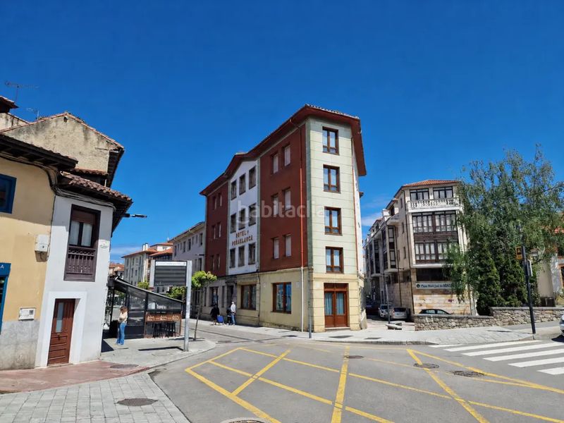 Foto d4bf486b-1a83-482c-b592-d124ce795b87. Edificio in plaza barqueras 1 in Llanes pueblo Llanes