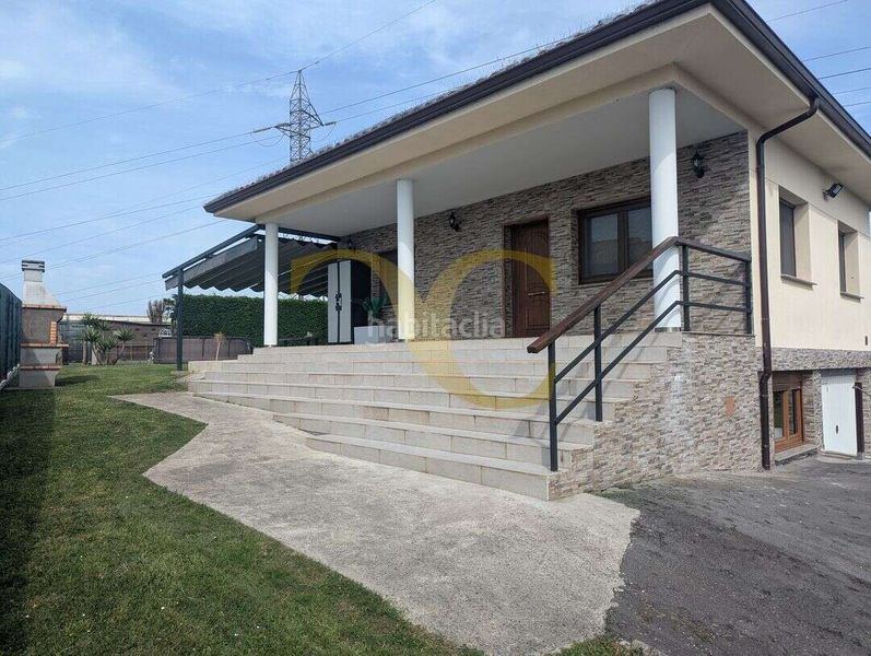 Foto 76b329ea-ae76-4b49-a0fc-5b94f72c7f90. Casa amb calefacció aparcament piscina a Roces Gijón