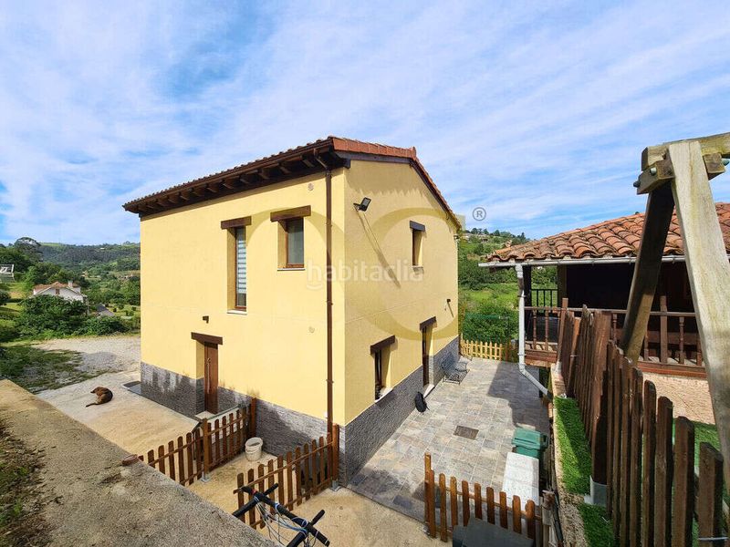 Foto 1e3ddf77-764f-45f6-bb0b-e13a8401434f. Casa amb calefacció a Leorio Gijón