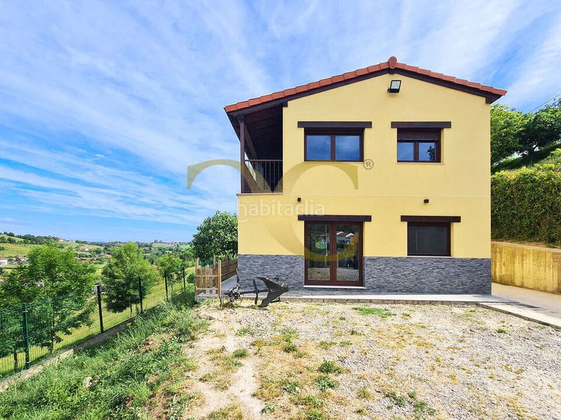 Foto b3a40325-863c-4a44-bd2a-0178843a9528. Casa amb calefacció a Leorio Gijón