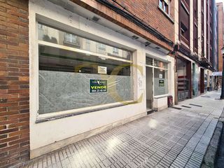 Geschäftsraum  Calle la playa. Local en venta a un paso de la playa de san lorenzo.